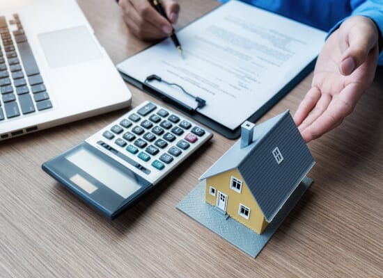 家の売却ってどれくらいかかる？期間の目安と流れを分かりやすく解説